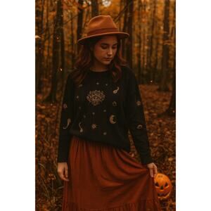 NWT Bloomchic Black Embroidered Knit Celestial Autumn Cozy Sweater Size 26